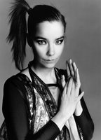 Björk nuda