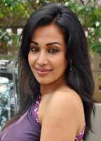 Asha Saini nuda