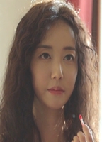 Hwa Yeon Kim nuda