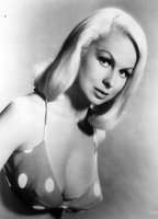 Joi Lansing nuda