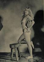 Marie Hopkins nuda