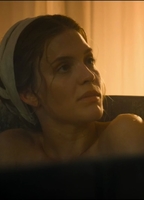 Miriam Fussenegger nuda