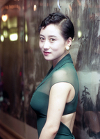 Nina Li Chi nuda
