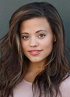 Sarah Jeffery nuda