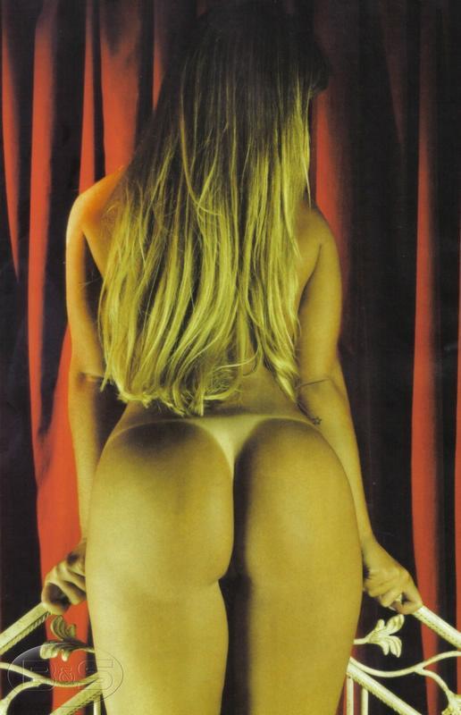 Vivi Fernandez nude pics.