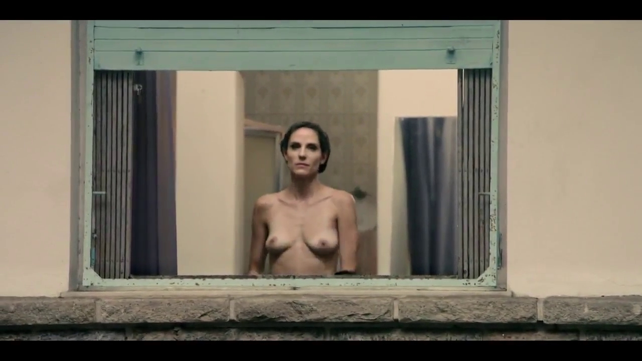 Rafaela Mandelli nude pics.