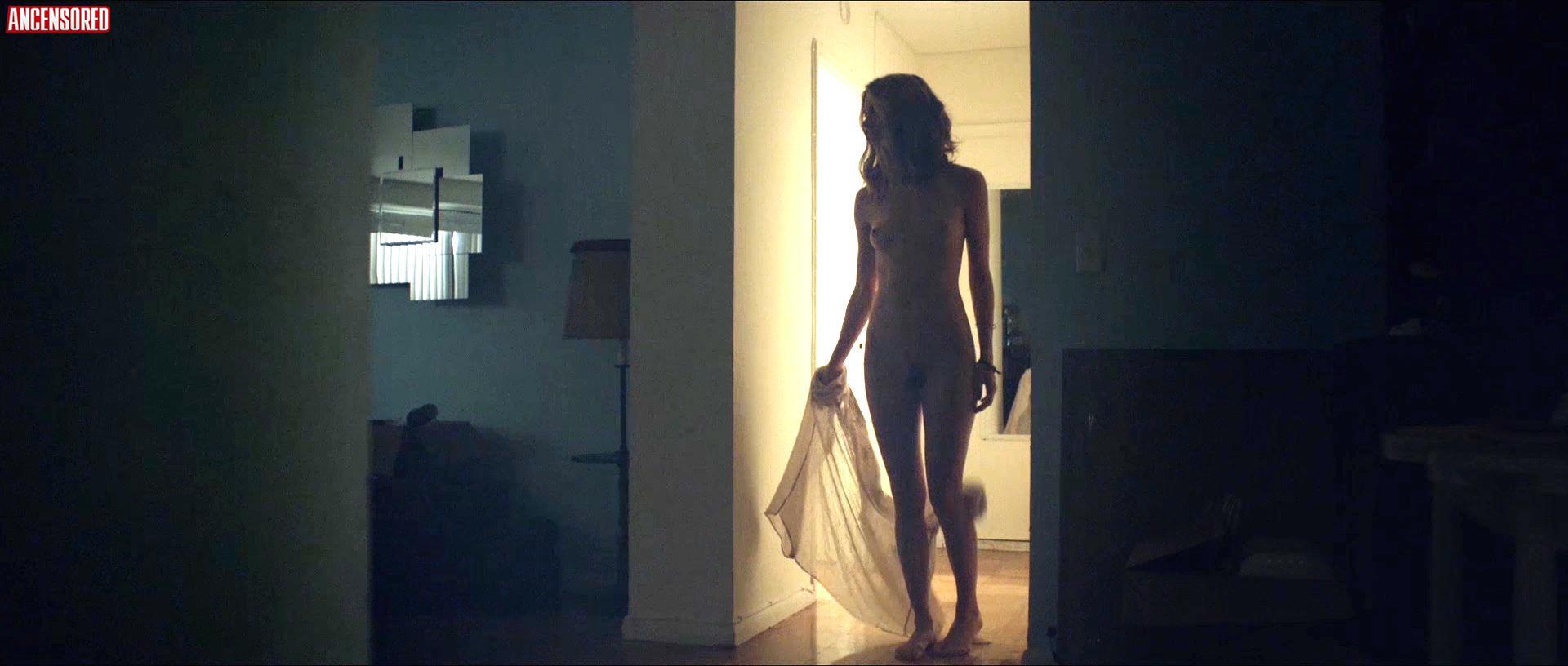 Dawn Olivieri nude pics.