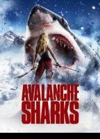 Avalanche Sharks 2013 film scene di nudo