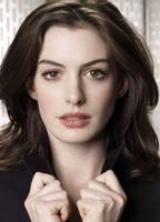Anne Hathaway nuda
