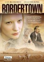 Bordertown 1995 film scene di nudo