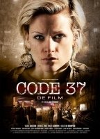 Code 37 2009 film scene di nudo
