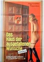 DAS HAUS DER AUSGEFALLENEN WÜNSCHE (1974) Scene Nuda