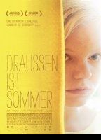 Draussen ist Sommer (2012) Scene Nuda