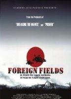 Foreign Fields 2000 film scene di nudo