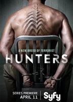 Hunters 2016 film scene di nudo