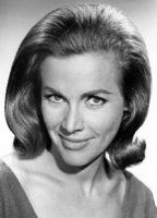 Honor Blackman nuda