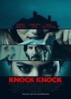 Knock Knock (I) (2015) Scene Nuda