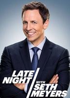 Late Night With Seth Meyers 2014 film scene di nudo