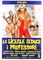 La liceale seduce i professori scene nuda