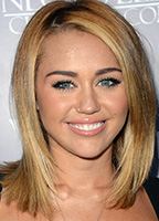 Miley Cyrus nuda