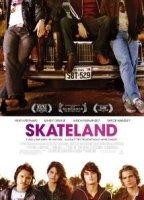 Skateland (2010) Scene Nuda