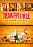 Tanner Hall 2009 film scene di nudo