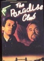 The Paradise Club 1989 film scene di nudo