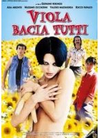 Viola bacia tutti (1997) Scene Nuda