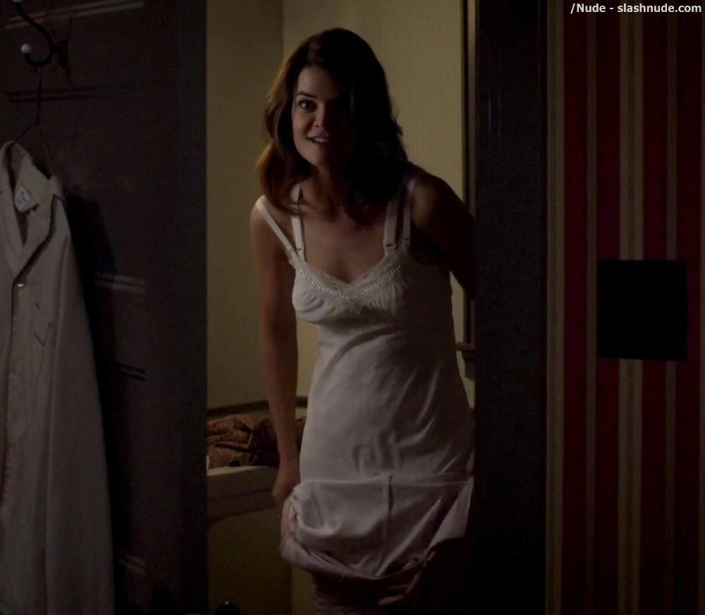 Betsy Brandt Nuda ~30 Anni In Masters Of Sex