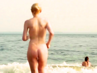 Dakota Fanning Nuda Anni In Beach Babes