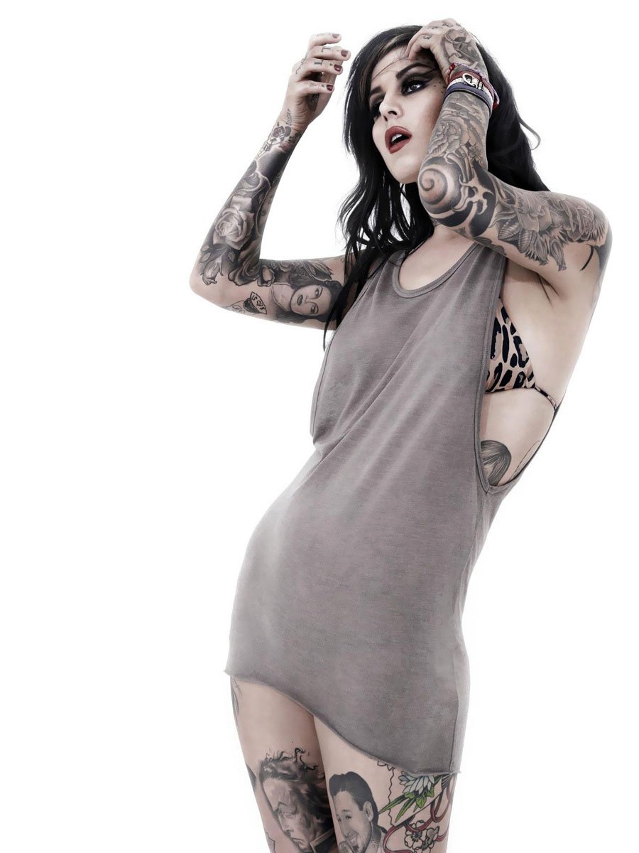 Naked Kat Von D Added 07 19 2016 By Jyvvincent