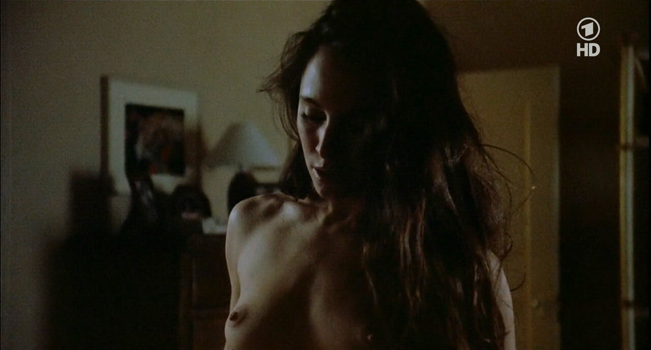 Madeleine Stowe nude pics.