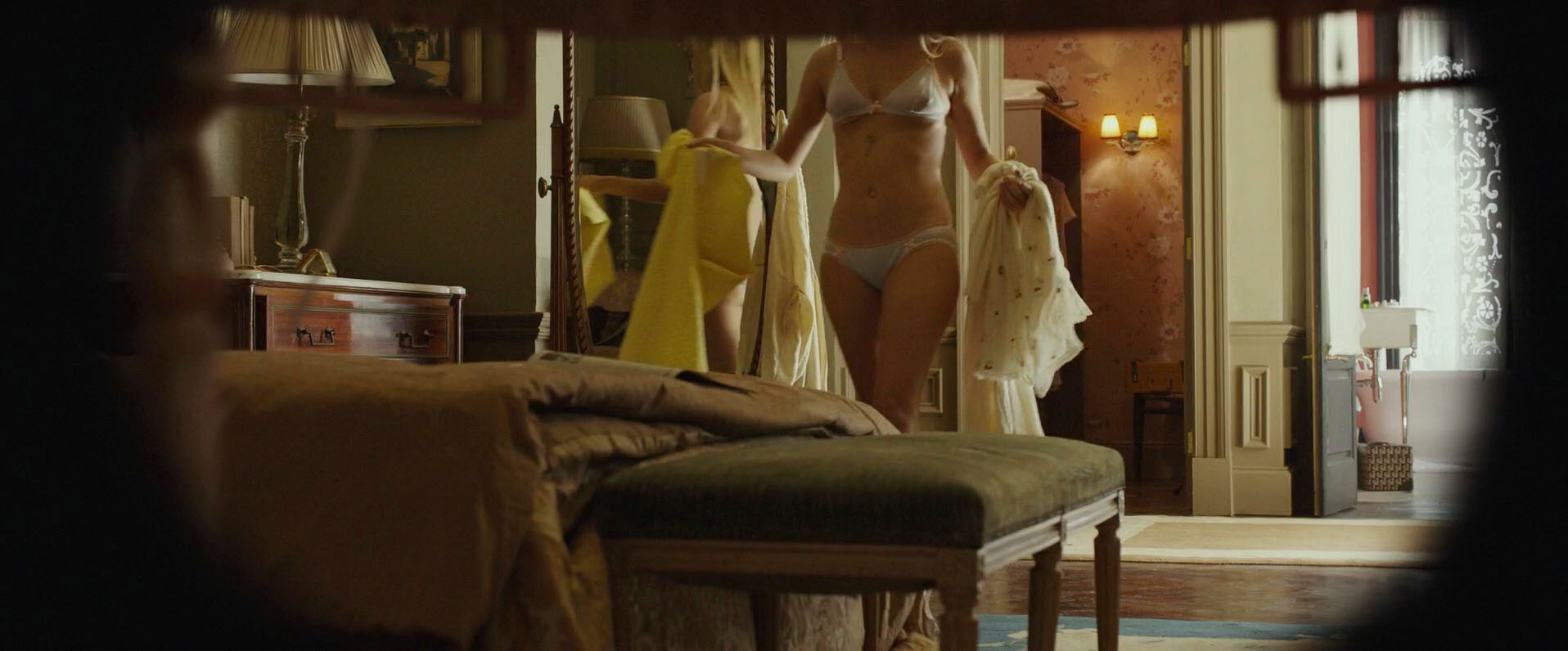 mélanie laurent nuda anni in by the sea ii