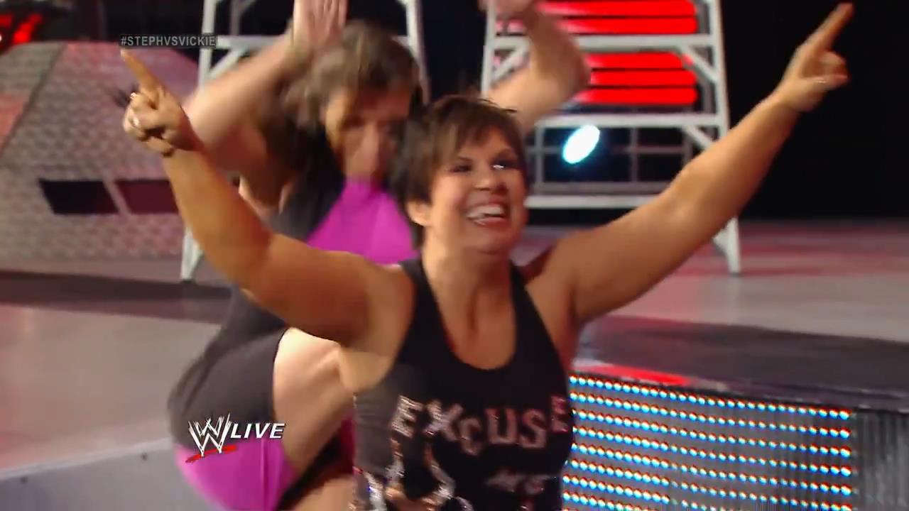 Stephanie Mcmahon Levesque Nuda Anni In Wwe Divas