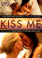 Kiss Me (2014) Scene Nuda