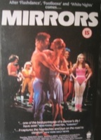 Mirrors 1985 film scene di nudo