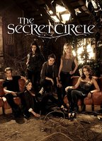 The Secret Circle 2011 film scene di nudo