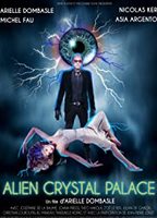 Alien Crystal Palace 2018 film scene di nudo