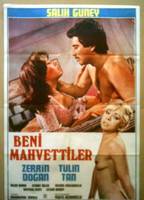 Beni Mahvettiler 1979 film scene di nudo