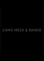 Cama, Mesa & Banho scene nuda