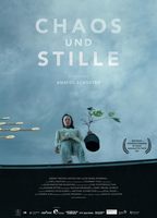 Chaos und Stille 2024 film scene di nudo