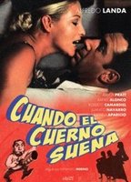 Cuando el cuerno suena (1975) Scene Nuda
