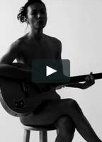 Daniella Smith - Ready (acoustic) 2018 film scene di nudo