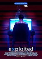 Exploited 2022 film scene di nudo