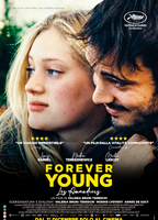 Forever Young (IV) 2022 film scene di nudo