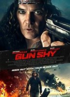 Gun Shy (II) 2017 film scene di nudo