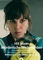  Hit Mom: Mörderische Weinachten  2017 film scene di nudo