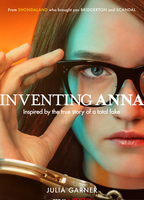 Inventing Anna (2022-oggi) Scene Nuda
