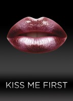 Kiss Me First 2018 film scene di nudo