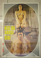 Kizi da anasi gibi (1980) Scene Nuda